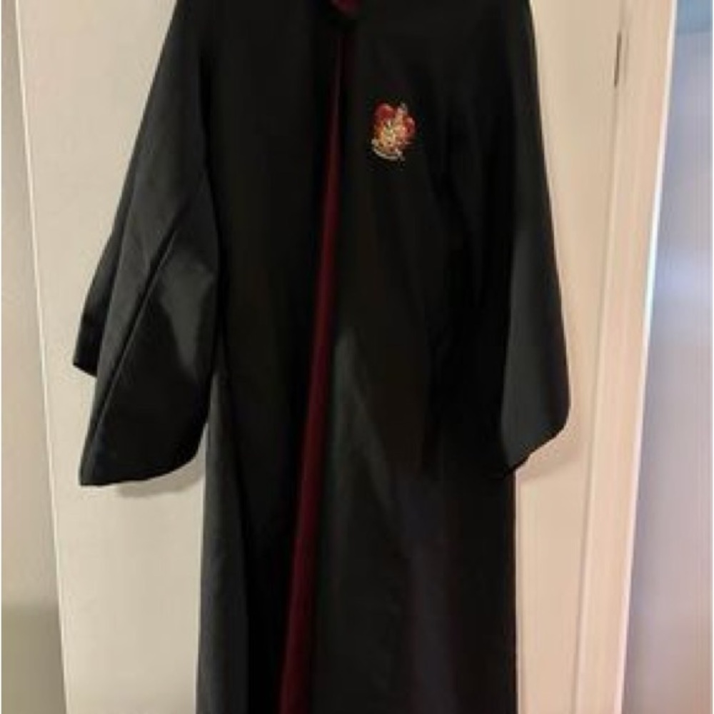 COPY - Gryffindor Robe - Picture 4 of 4